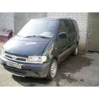 Продам а/м Nissan Serena требующий вложений