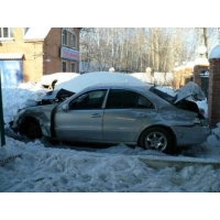 Продам Mercedes-Benz E-класс битый