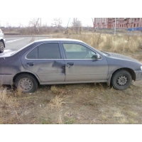 Nissan Sunny битый