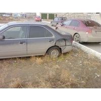Nissan Sunny битый