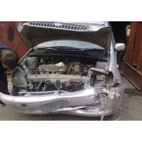 Toyota Vitz после небольшого ДТП