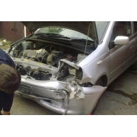 Toyota Vitz после небольшого ДТП