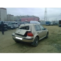 VOLKSWAGEN GOLF 2001г. в после дтп. на ходу.