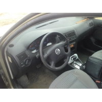 VOLKSWAGEN GOLF 2001г. в после дтп. на ходу.