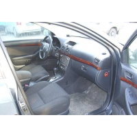 Битая Toyota Avensis