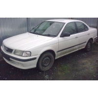 Битый Nissan Sunny,   1999 г.  в.
