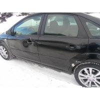 Продам Ford Focus требующий вложений