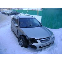 Продам Mazda Familia битый