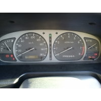 Продам а/м Nissan Presea битый