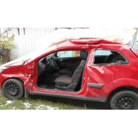Продам а/м Ford Fiesta битый