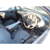 Продам а/м Honda Fit битый