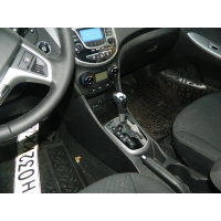 Продам а/м Hyundai Solaris битый