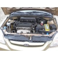 Продам а/м Kia Rio требующий вложений