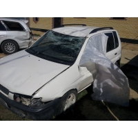 Продам а/м Mazda Demio битый