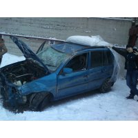 Продам а/м Mazda Demio битый