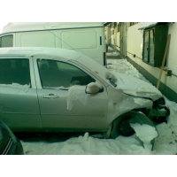 Продам а/м Mazda Demio битый