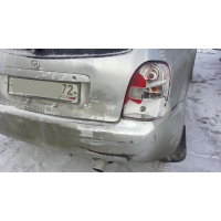 Продам а/м Mazda Familia битый