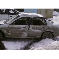 Продам а/м Mazda Familia битый