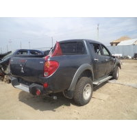Продам а/м Mitsubishi L200 битый