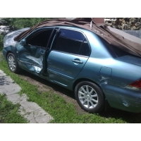 Продам а/м Mitsubishi Lancer битый