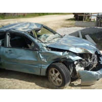 Продам а/м Mitsubishi Lancer битый