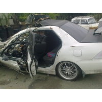 Продам а/м Mitsubishi Lancer битый