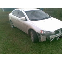 Продам а/м Mitsubishi Lancer битый