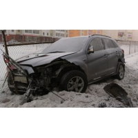 Продам а/м Mitsubishi Outlander XL битый