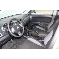 Продам а/м Mitsubishi Outlander XL битый