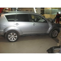 Продам а/м Mitsubishi Outlander XL битый