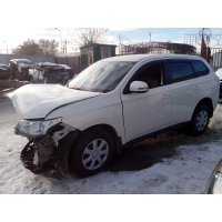 Продам а/м Mitsubishi Outlander битый