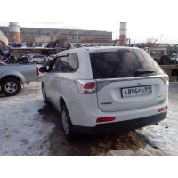 Продам а/м Mitsubishi Outlander битый