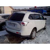 Продам а/м Mitsubishi Outlander битый