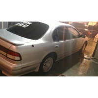Продам а/м Nissan Cefiro битый