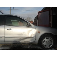 Продам а/м Nissan Cefiro битый
