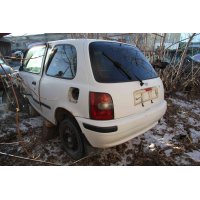 Продам а/м Nissan March битый