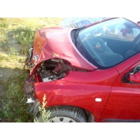 Продам а/м Nissan Micra битый