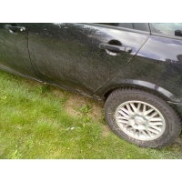 Продам а/м Nissan Primera битый