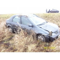 Продам а/м Renault Logan битый