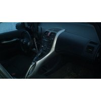 Продам а/м Toyota Auris битый
