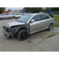Продам а/м Toyota Avensis аварийный