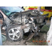 Продам а/м Toyota Avensis битый