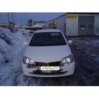 Продам а/м Toyota Platz битый