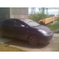 Продам а/м Toyota Prius битый