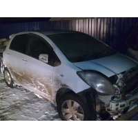 Продам а/м Toyota Vitz битый