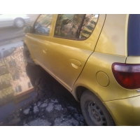 Продам а/м Toyota Vitz битый