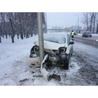 Продам а/м Toyota Yaris битый