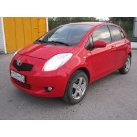Продам а/м Toyota Yaris требующий вложений