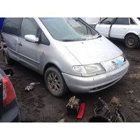 Продам а/м Volkswagen Sharan битый