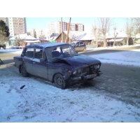 Продам а/м ВАЗ 2106 битый